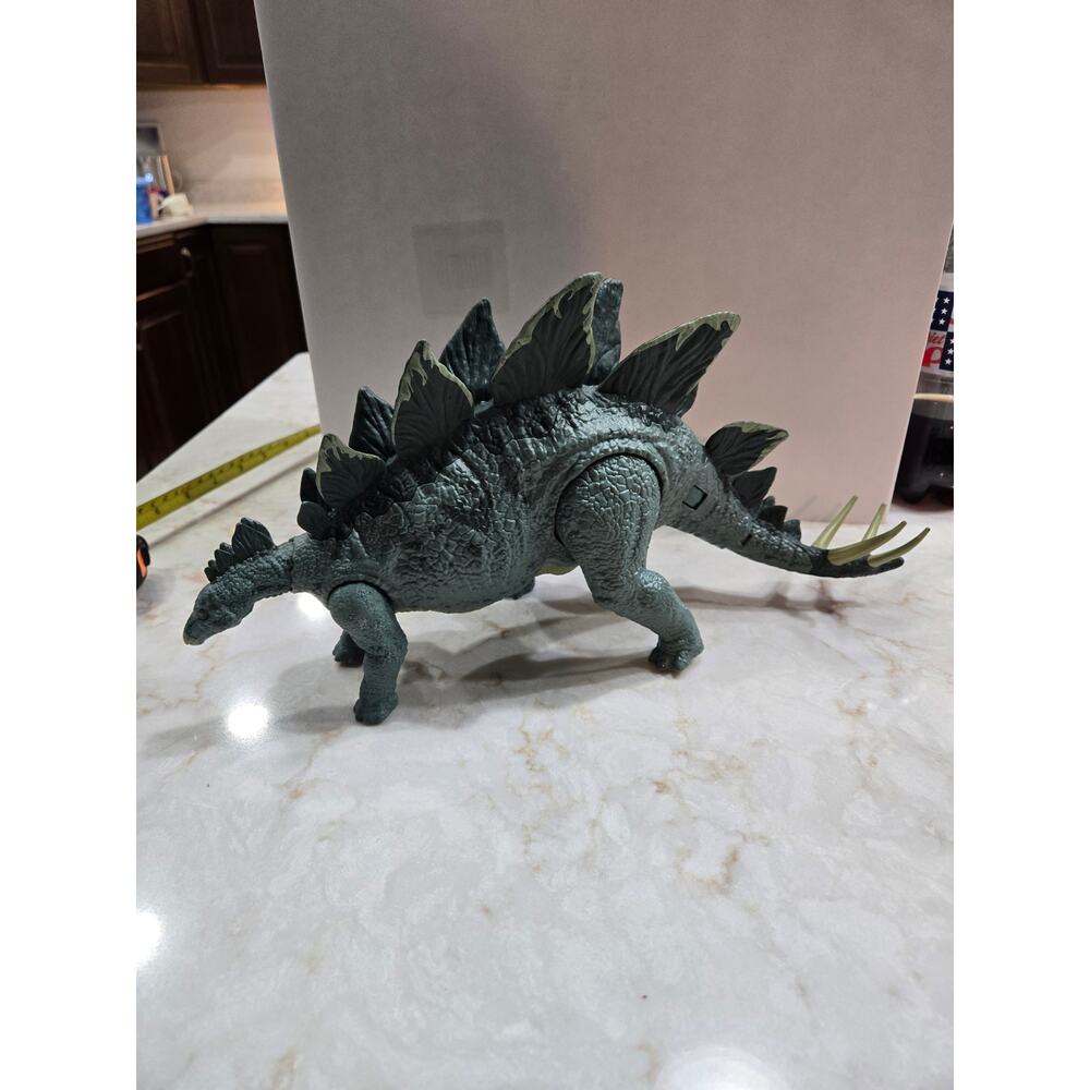 2017 Jurassic World Action Attack Stegosaurus Dinosaur Toy Action Figure